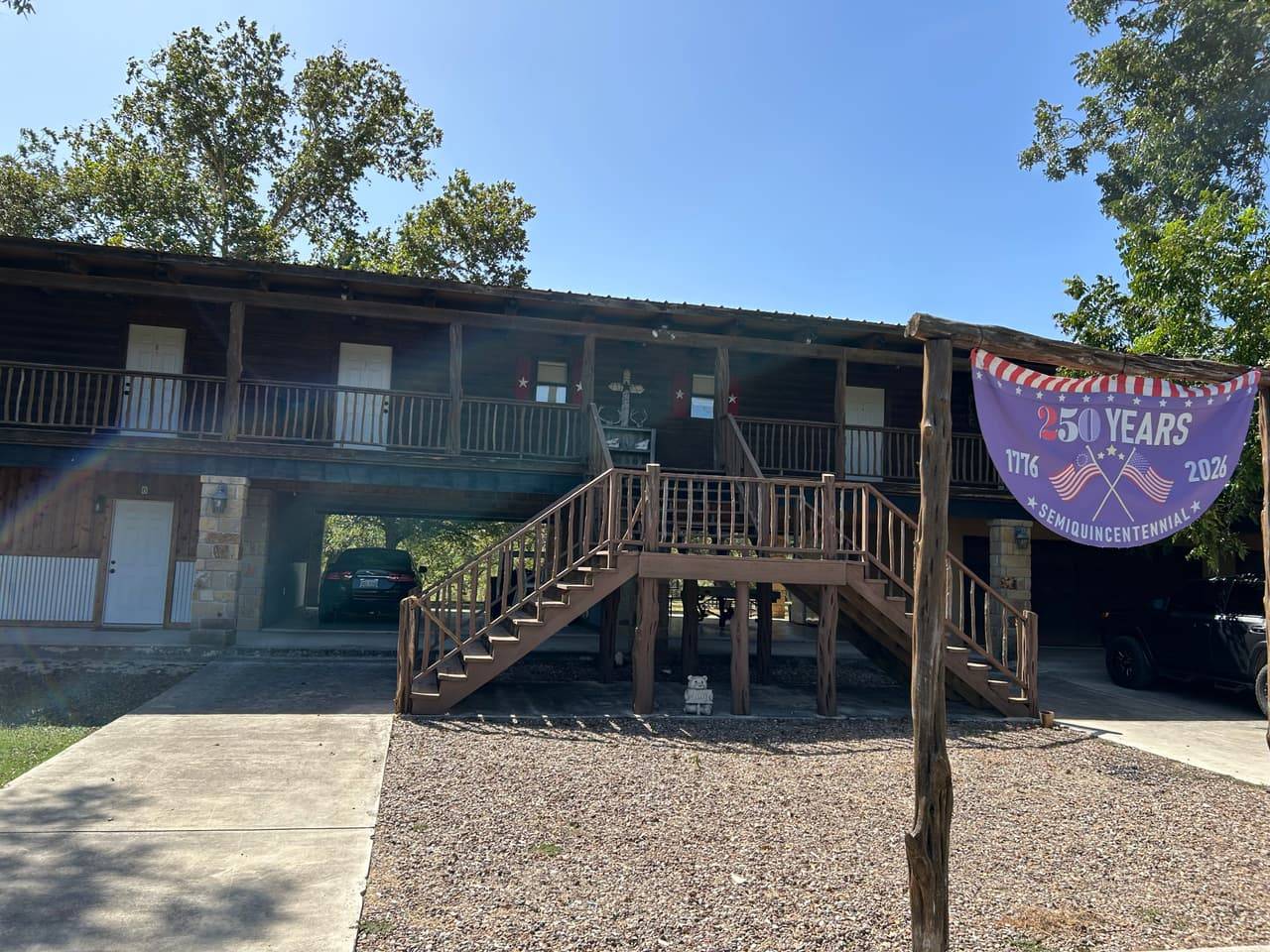 Front exterior of the Sabinal River Lodge building